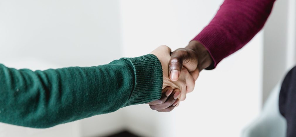 hand-shake-meeting